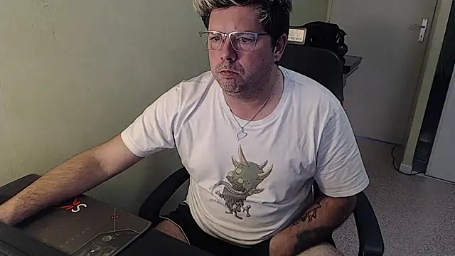 blueandwhite1 online show from 17, 1, 2025