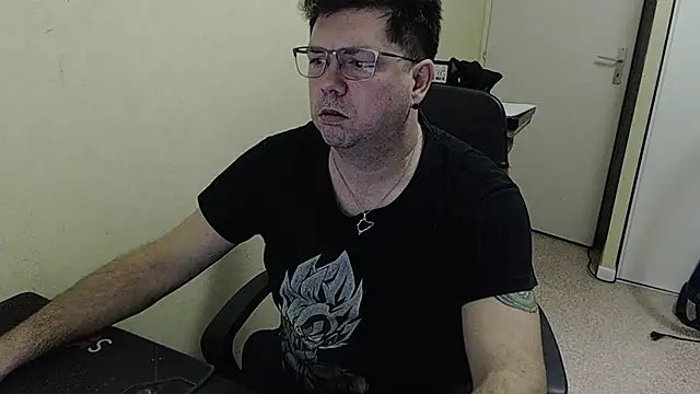 blueandwhite1 online show from 28, 1, 2025