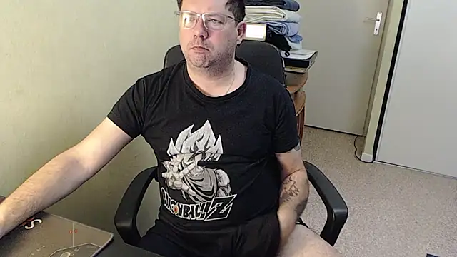 blueandwhite1 online show from 5, 2, 2025