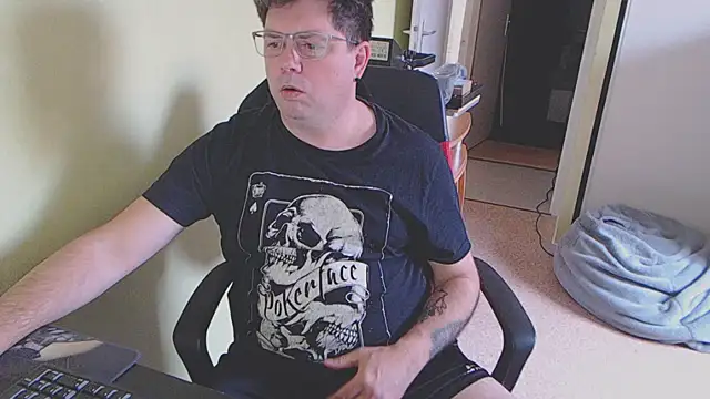 blueandwhite1 online show from 13, 2, 2025