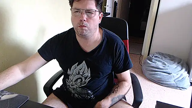 blueandwhite1 online show from 18, 2, 2025