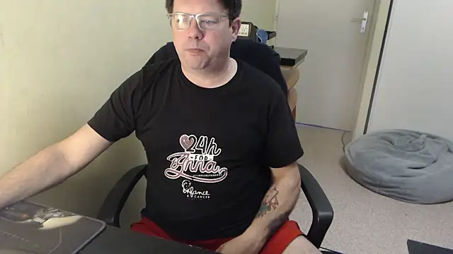 blueandwhite1 online show from 8, 3, 2025