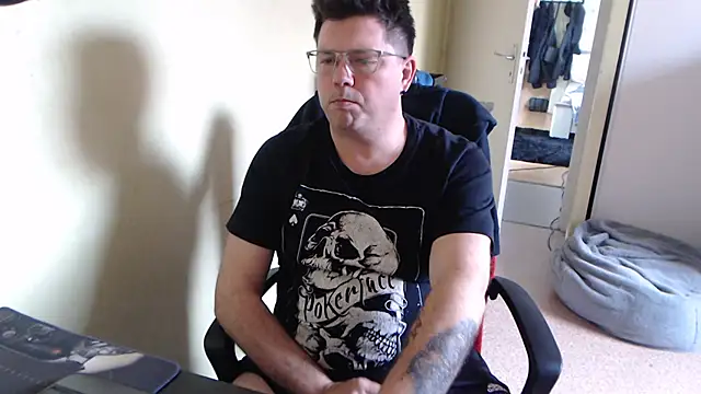 blueandwhite1 online show from 12, 3, 2025