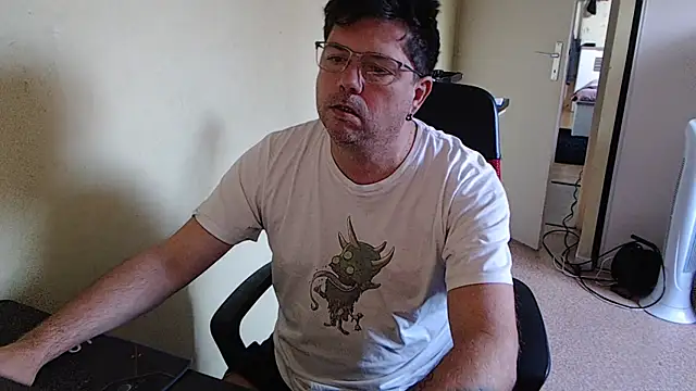 blueandwhite1 online show from 11, 10, 2025