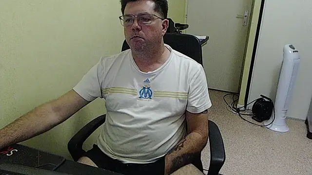 blueandwhite1 online show from 14, 10, 2025