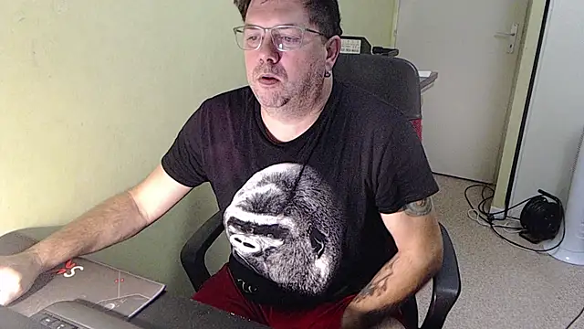 blueandwhite1 online show from 1, 11, 2025