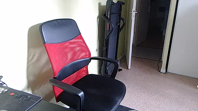 blueandwhite1 online show from 31, 3, 2026