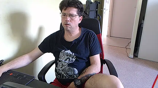 blueandwhite1 online show from 9, 4, 2026