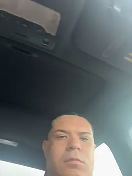 Snapshot of YadielPublic chatting on 17, 10, 2025 YadielPublic online show from 17, 10, 2025