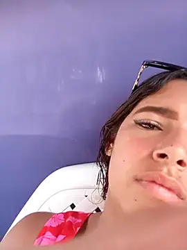 Zoe-Johnson  online show from 19, 10, 2025