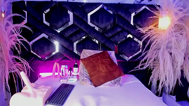 Zoe-Johnson  online show from 10, 1, 2026