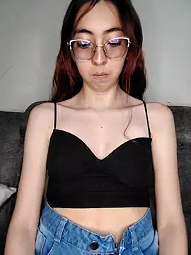 Snapshot of AnnieSparkle chatting on 30, 9, 2025 AnnieSparkle online show from 30, 9, 2025