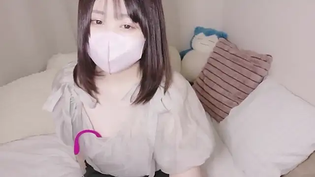 Snapshot of mi__san chatting on 13, 5, 2026 mi san online show from 13, 5, 2026