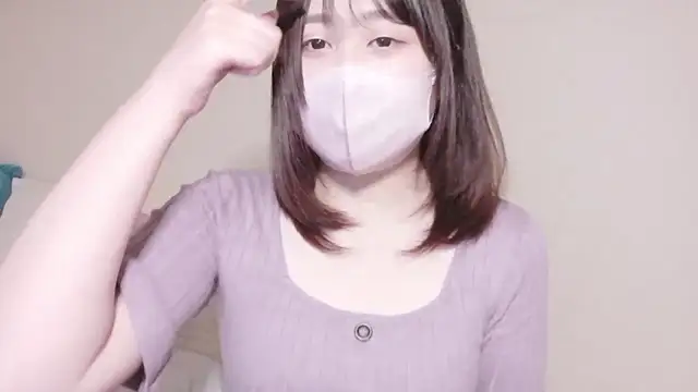 Snapshot of mi__san chatting on 28, 5, 2026 mi san online show from 28, 5, 2026