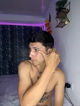 Alejandro BigCock22 online show from 5, 10, 2025