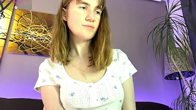 Snapshot of velina__ chatting on 8, 9, 2025 velina online show from 8, 9, 2025