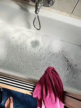 Ericketaurore online show from 16, 9, 2025