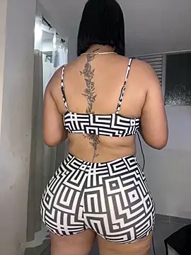 Snapshot of Islarose0_0 chatting on 26, 10, 2025 Islarose0 0 online show from 26, 10, 2025