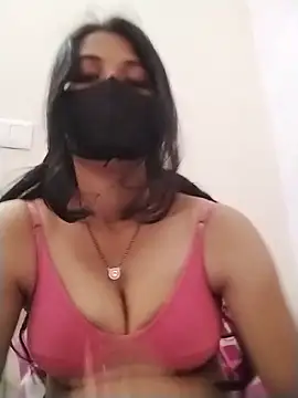 Snapshot of DivyaBhabhi69@xh chatting on 20, 10, 2025 DivyaBhabhi69xh online show from 20, 10, 2025