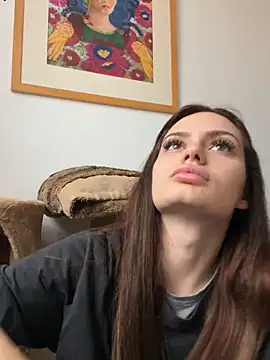 prettylittlefooxy online show from 4, 3, 2026