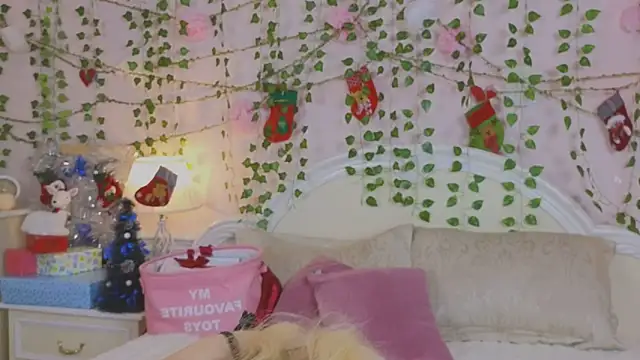 Sonia Meow online show from 21, 12, 2025