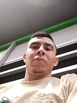 Snapshot of Eross_Santy chatting on 3, 2, 2026 Eross Santy online show from 3, 2, 2026