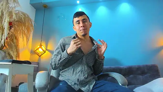 Snapshot of Eross_Santy chatting on 10, 2, 2026 Eross Santy online show from 10, 2, 2026