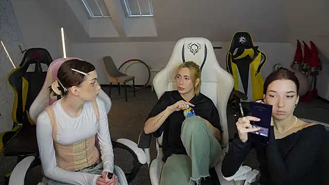  Lili 054 online show from 25, 11, 2025