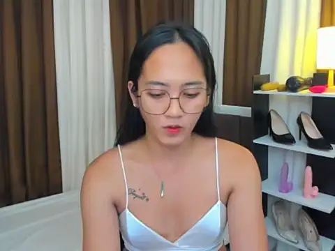 URHottestAngel online show from 19, 9, 2025