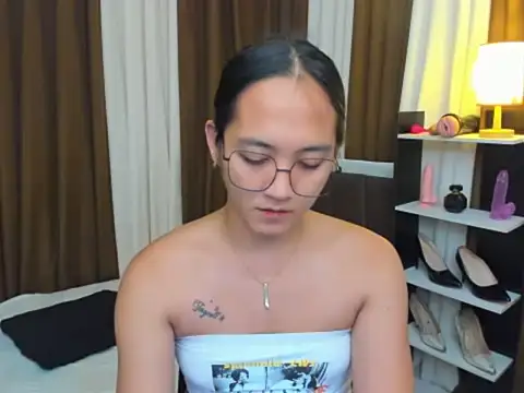 URHottestAngel online show from 10, 10, 2025