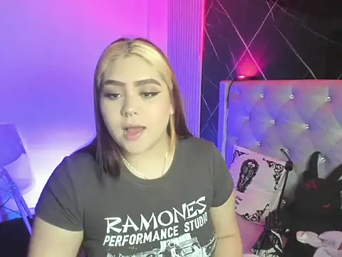 im bunny   online show from 28, 11, 2025