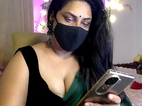 Snapshot of Indian_queen007 chatting on 27, 5, 2026 Indian queen007 online show from 27, 5, 2026