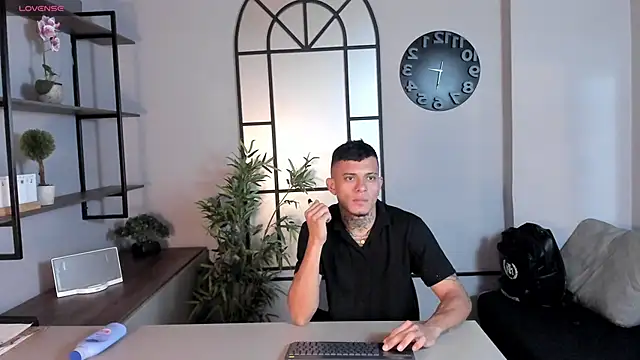 MrJustin  online show from 8, 10, 2025