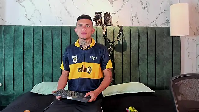 MrJustin  online show from 14, 11, 2025