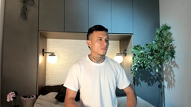 MrJustin  online show from 17, 11, 2025