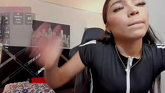 iamCharlotte19 online show from 4, 10, 2025