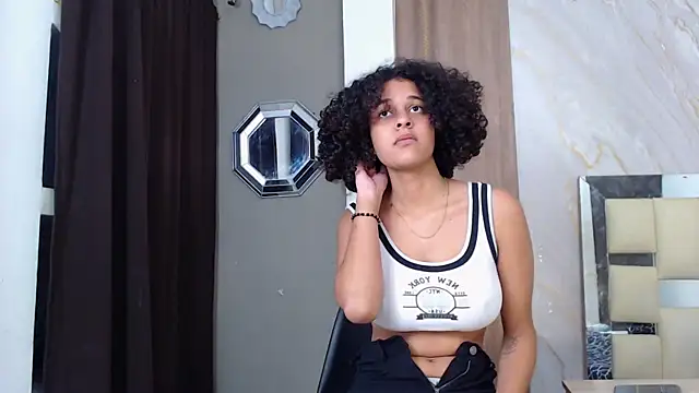 Snapshot of miss_leidy_ chatting on 9, 4, 2026 miss leidy online show from 9, 4, 2026
