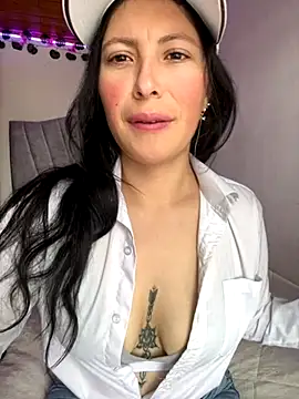 Snapshot of Mia_salinass chatting on 27, 9, 2025 Mia salinass online show from 27, 9, 2025
