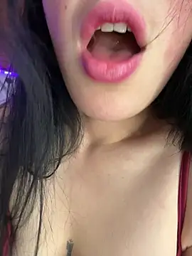 Snapshot of Mia_salinass chatting on 6, 6, 2026 Mia salinass online show from 6, 6, 2026
