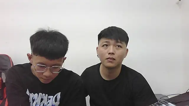 zhu000000 online show from 12, 4, 2026