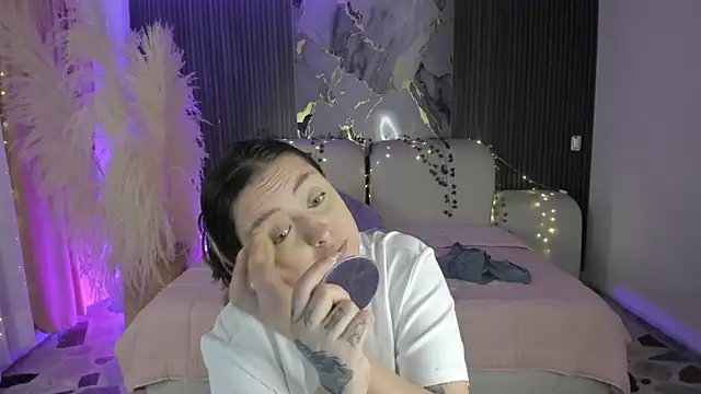 SarahCastro1  online show from 29, 3, 2026