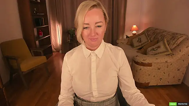 Snapshot of sexmom8 chatting on 11, 6, 2026 sexmom8 online show from 11, 6, 2026