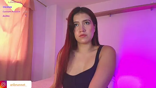 BrunnetAri  online show from 20, 10, 2025