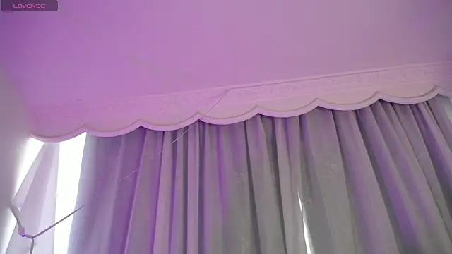 Annie A  online show from 27, 9, 2025