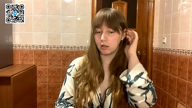 MaroonMoon  online show from 9, 10, 2025