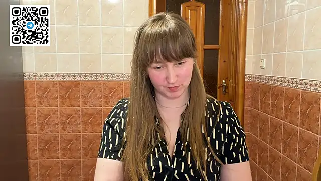 MaroonMoon  online show from 15, 4, 2026