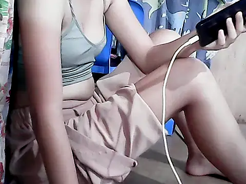 Snapshot of pinay-momm1682 chatting on 7, 4, 2026 pinay-momm1682 online show from 7, 4, 2026