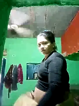 Manavi x online show from 15, 4, 2026