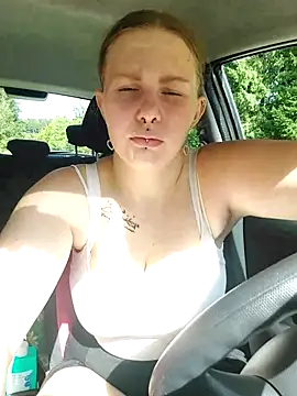 Snapshot of LinaMayer chatting on 15, 9, 2025 LinaMayer online show from 15, 9, 2025