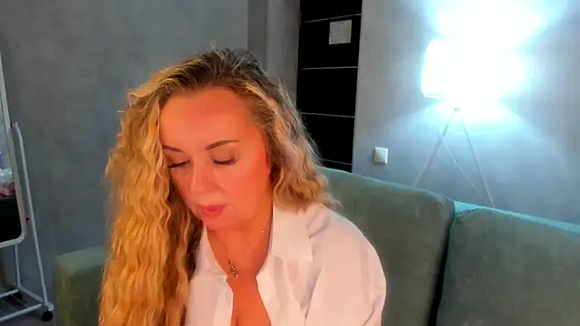 Sky Kuper online show from 4, 12, 2025